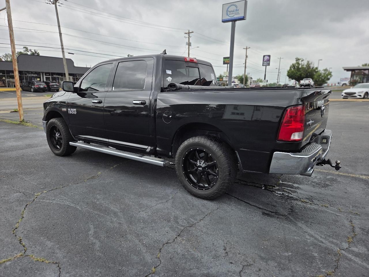 RAM 1500 Lone Star Crew Cab SB 2WD 2015