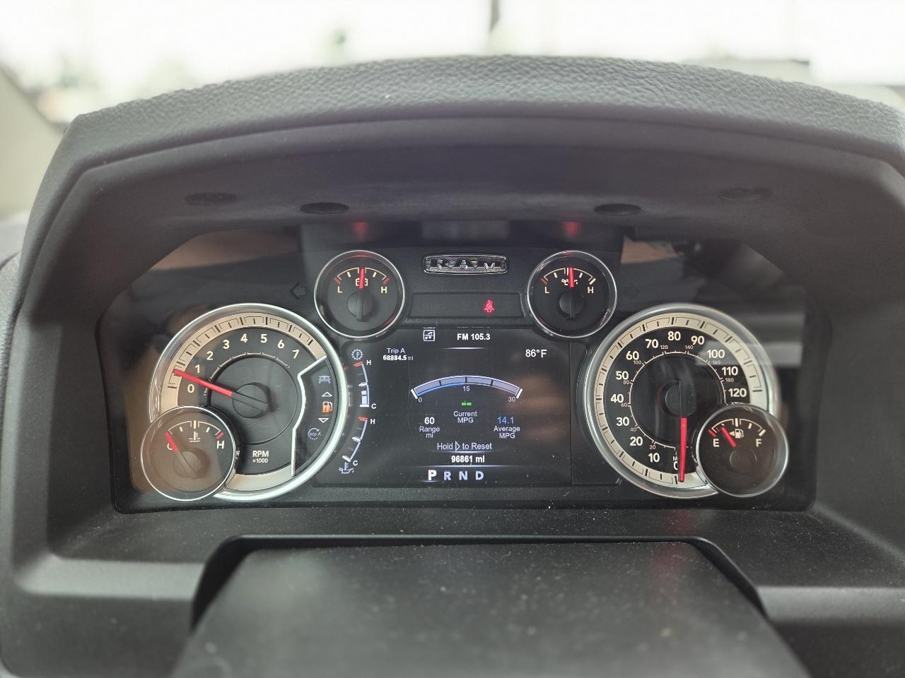 RAM 1500 Lone Star Crew Cab SB 2WD 2015