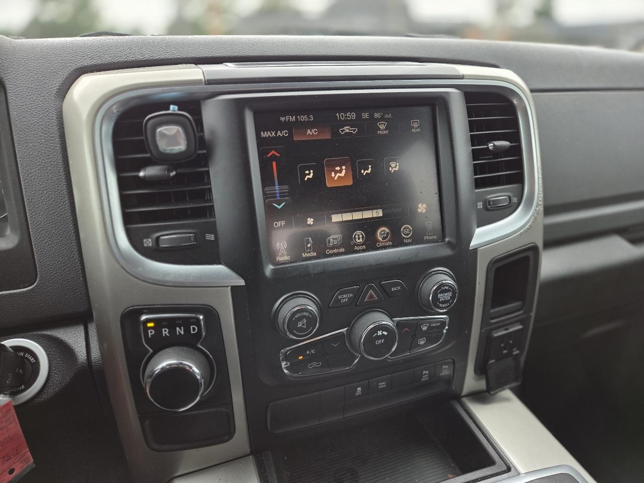 RAM 1500 Lone Star Crew Cab SB 2WD 2015