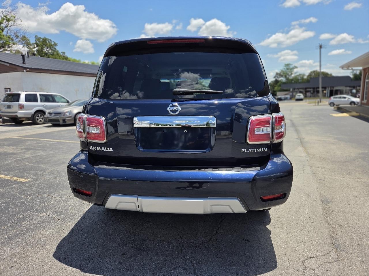 Nissan Armada Platinum AWD 2017