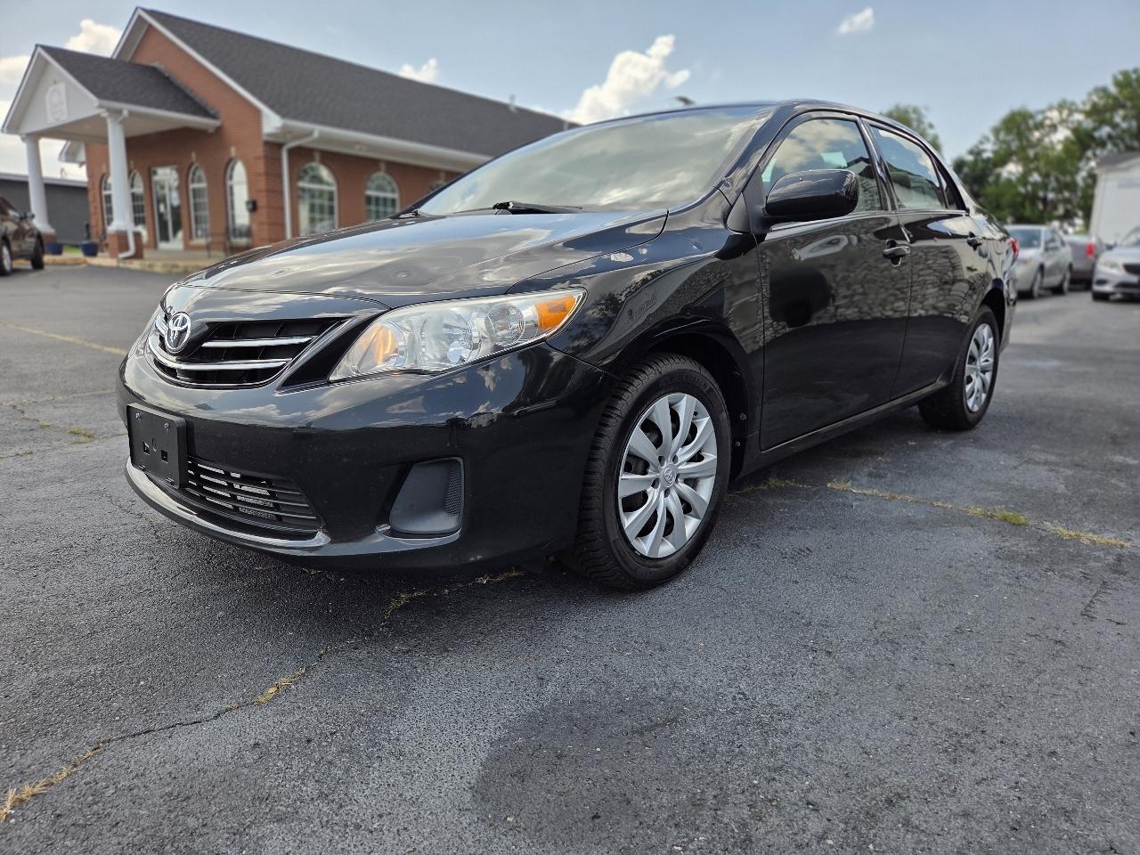 Toyota Corolla LE 4-Speed AT 2013