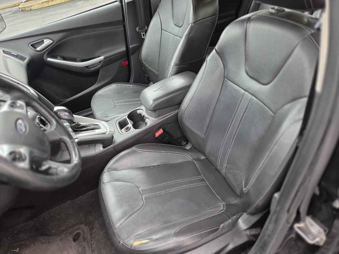 Ford Focus SE Hatch 2014