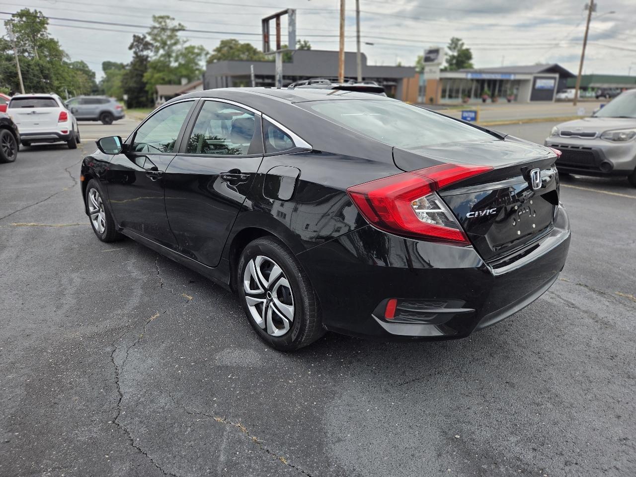 Honda Civic LX Sedan CVT 2016
