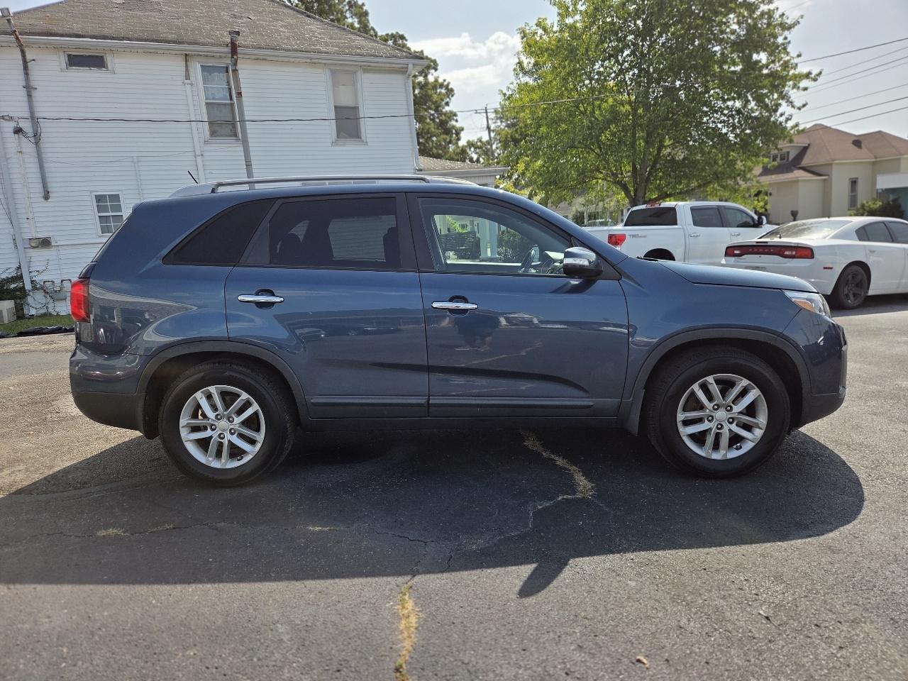 Kia Sorento LX 2WD 2014