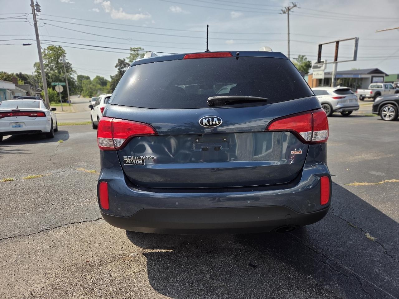 Kia Sorento LX 2WD 2014
