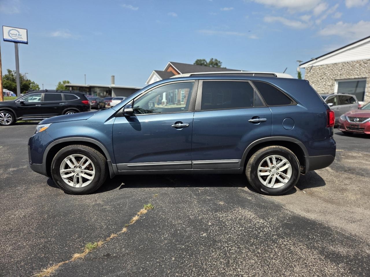 Kia Sorento LX 2WD 2014
