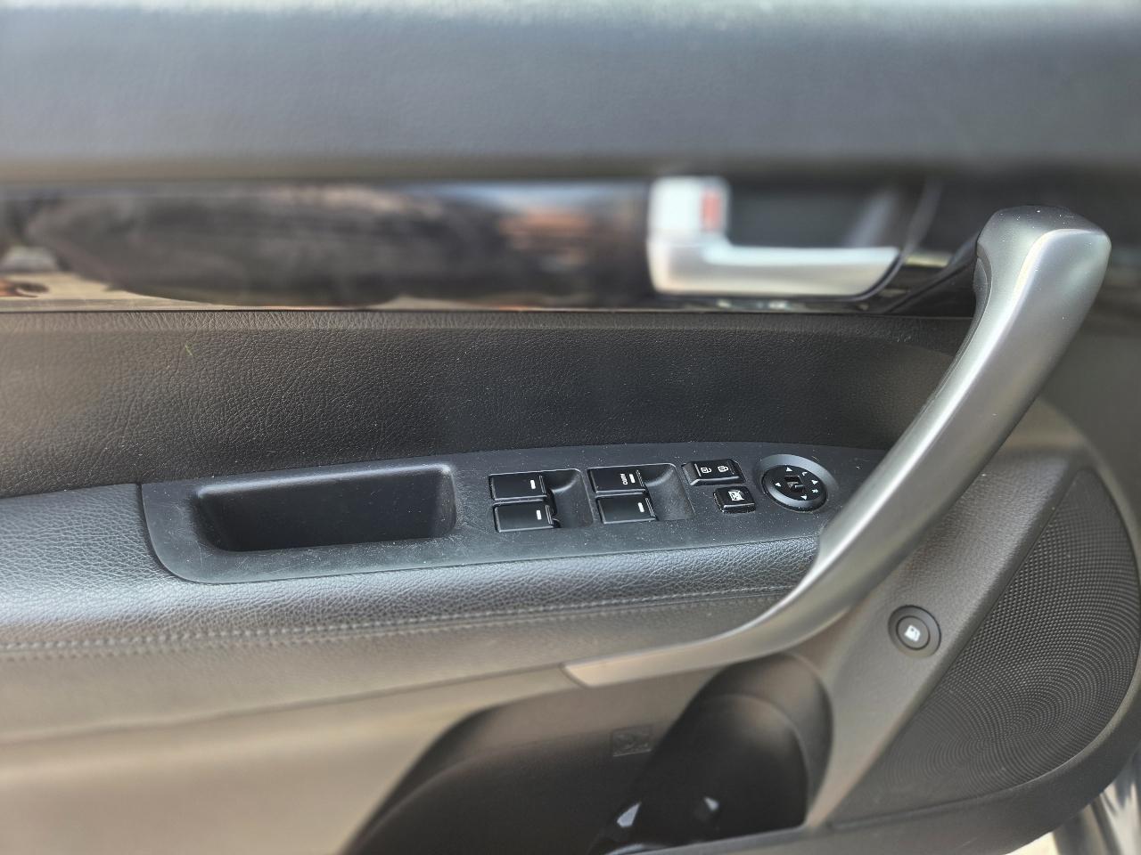 Kia Sorento LX 2WD 2014