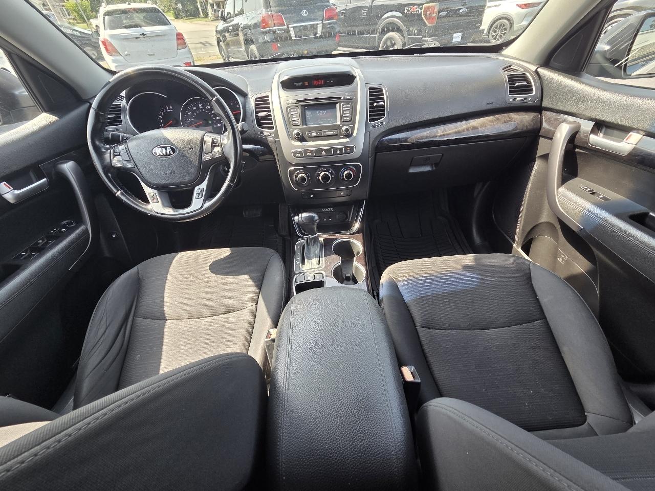 Kia Sorento LX 2WD 2014