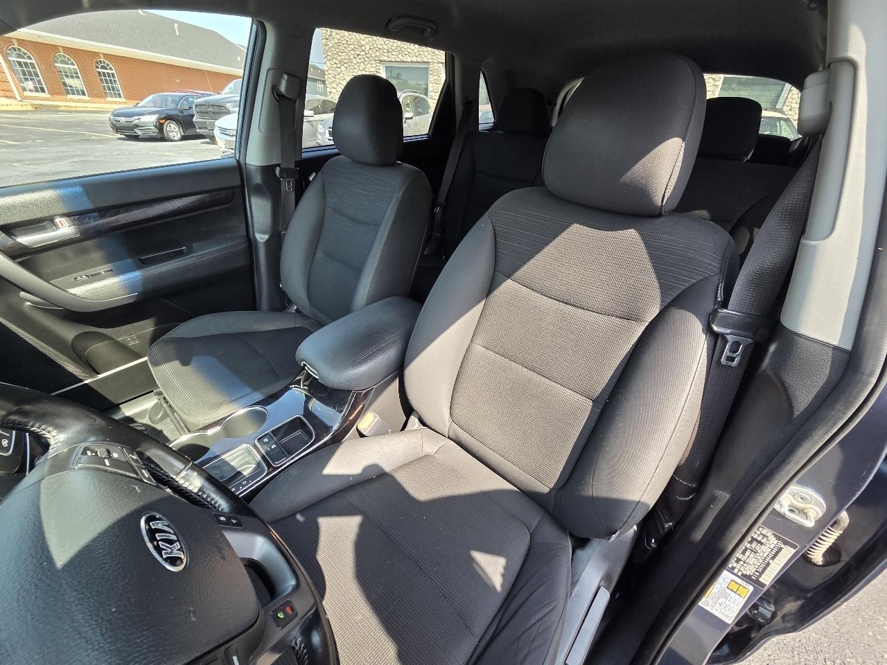 Kia Sorento LX 2WD 2014