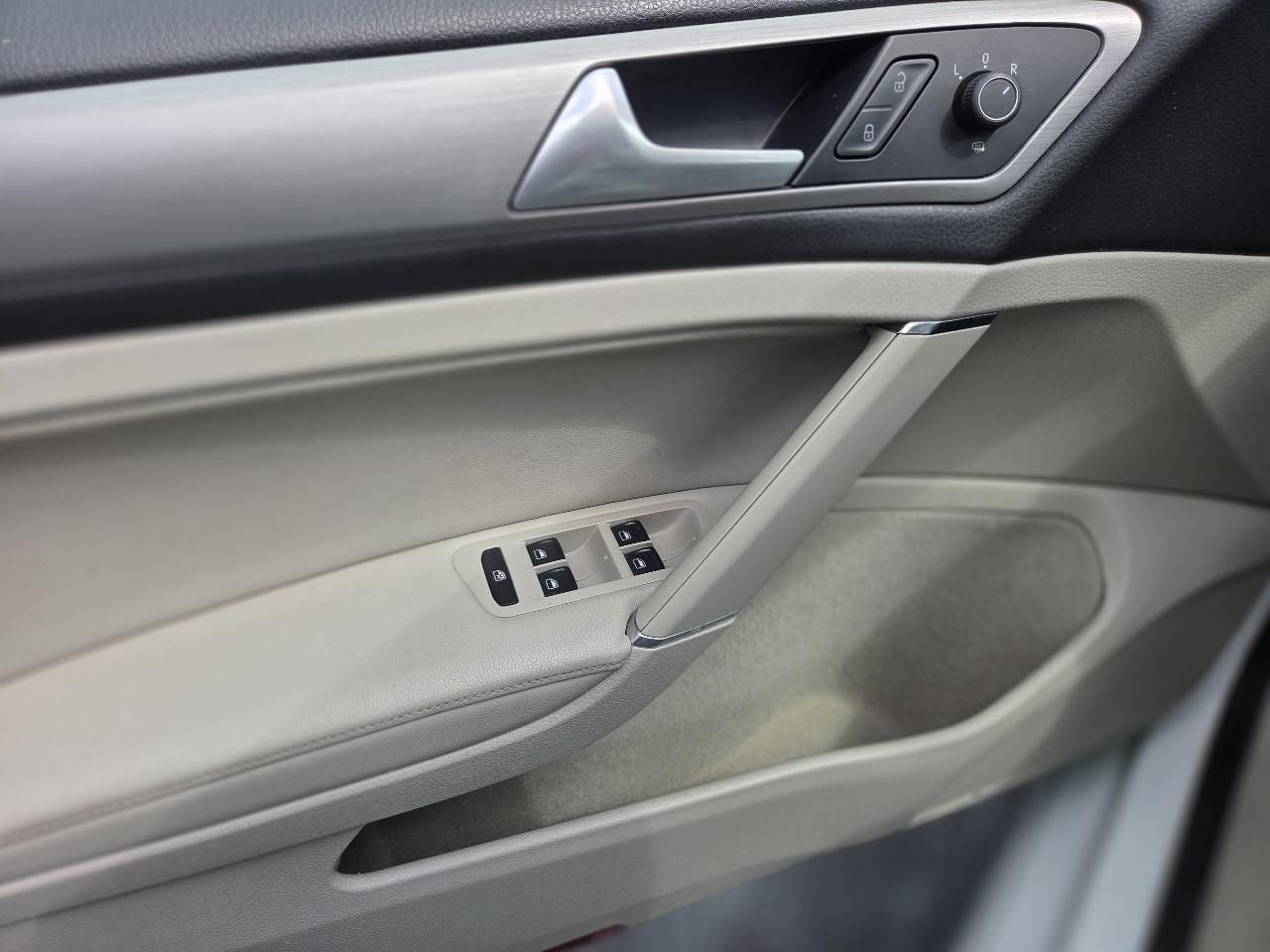 Volkswagen Golf SportWagen TDI S 6A 2015