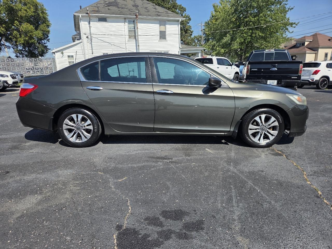 Honda Accord LX Sedan CVT 2013