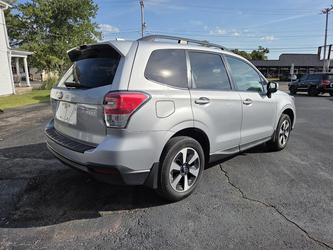 Subaru Forester 2.5i Premium PZEV CVT 2017