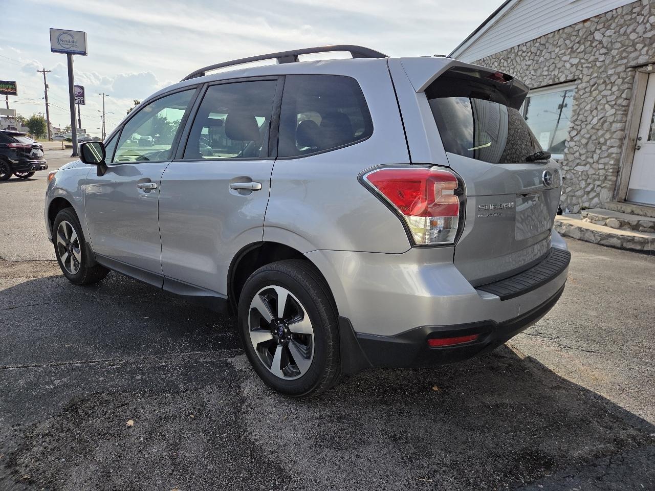 Subaru Forester 2.5i Premium PZEV CVT 2017