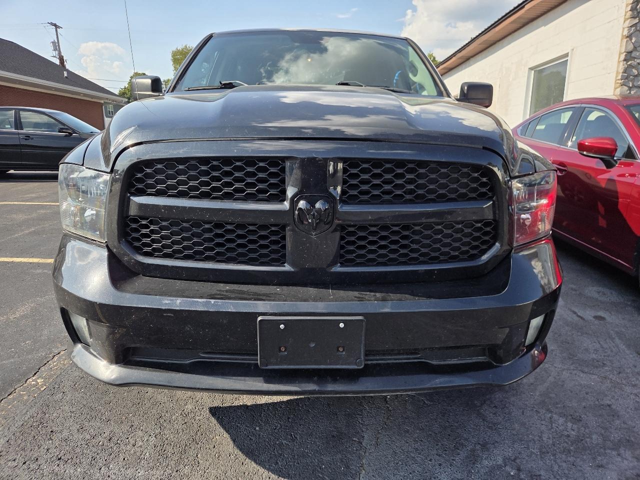 RAM 1500 Tradesman Quad Cab 4WD 2018