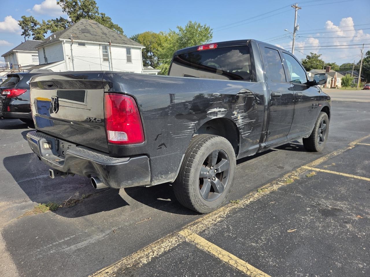 RAM 1500 Tradesman Quad Cab 4WD 2018