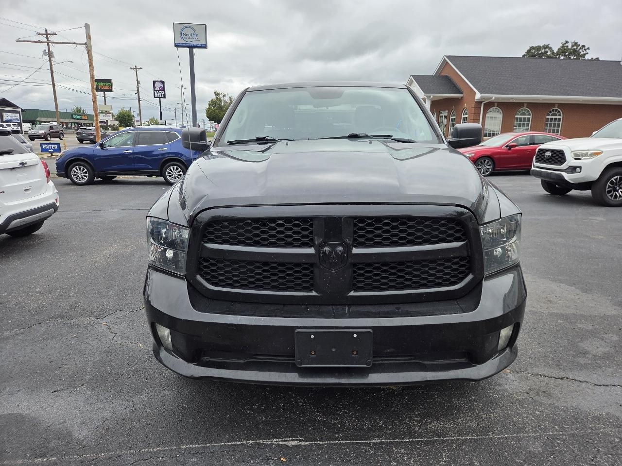 RAM 1500 Express 4x4 Quad Cab 6'4" Box *Ltd Avail* 2018