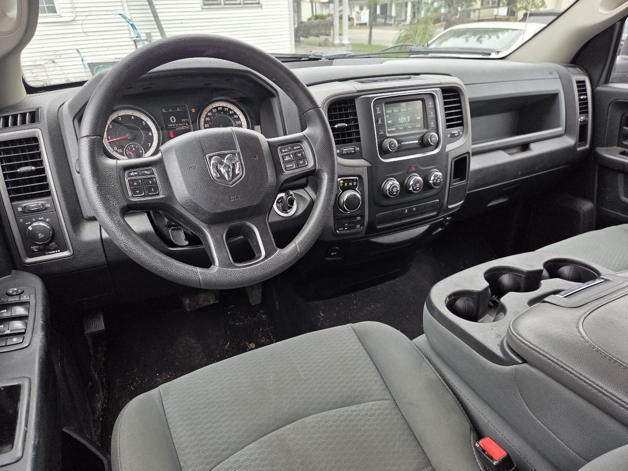RAM 1500 Express 4x4 Quad Cab 6'4" Box *Ltd Avail* 2018