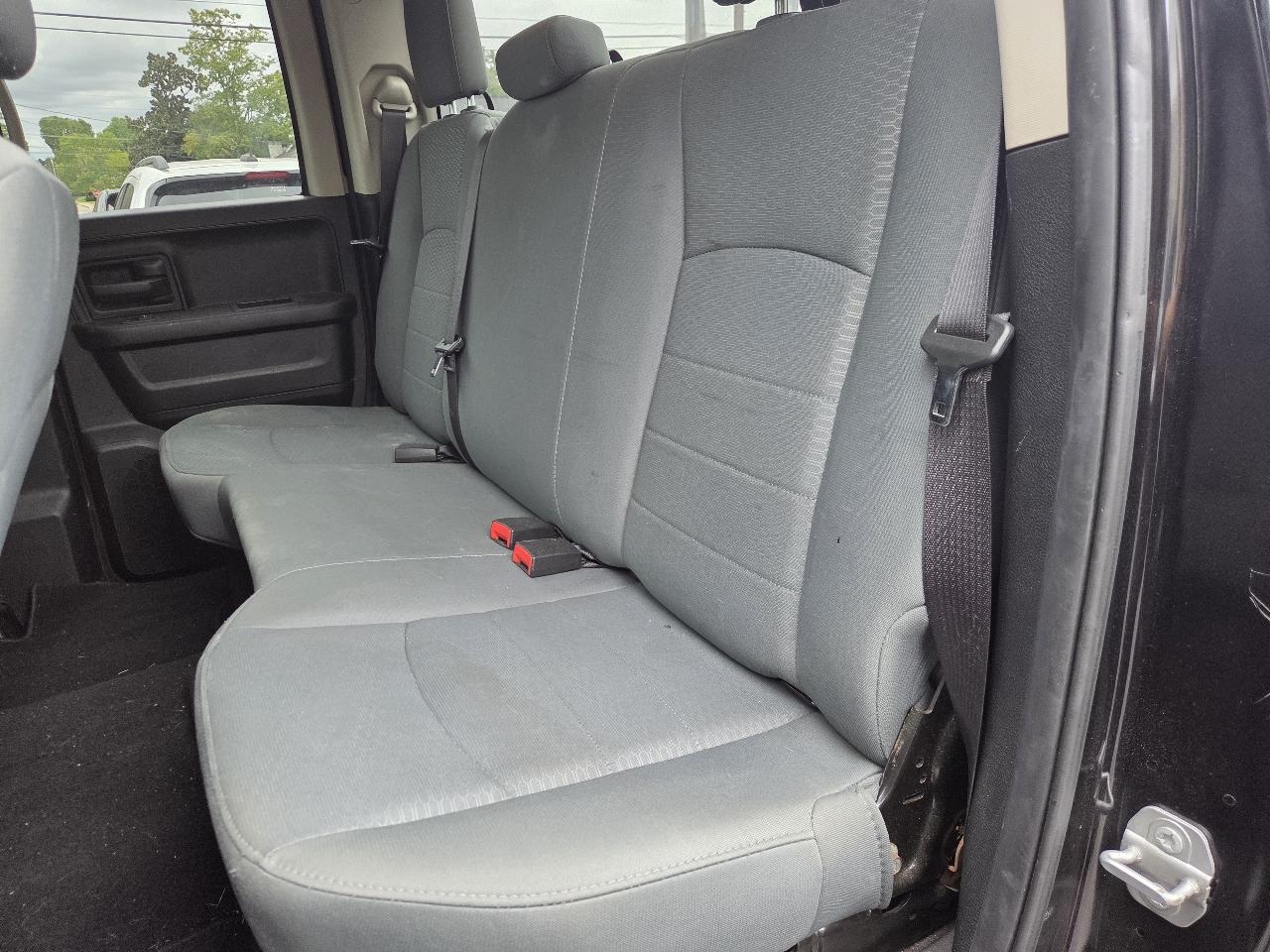 RAM 1500 Express 4x4 Quad Cab 6'4" Box *Ltd Avail* 2018