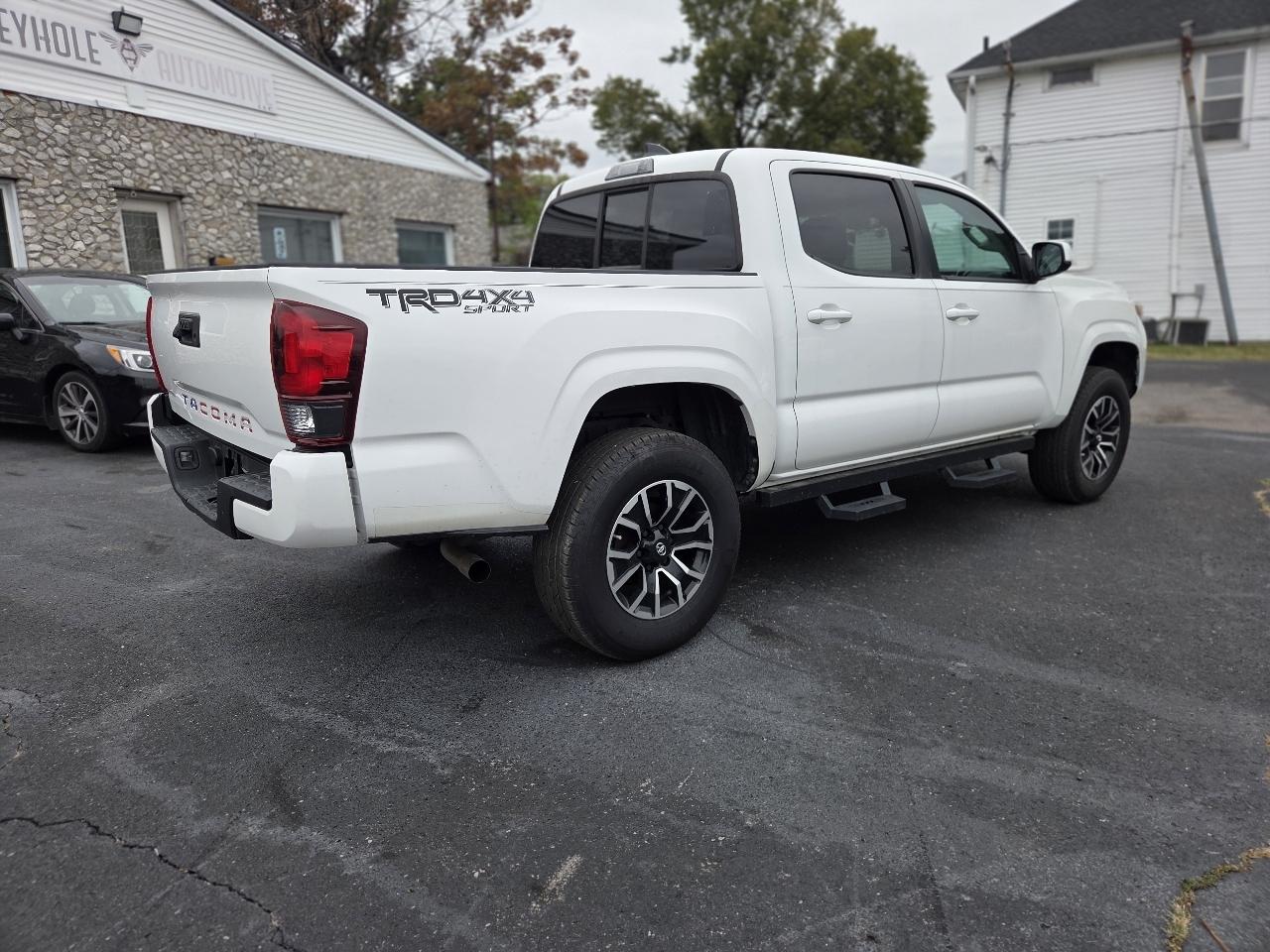 Toyota Tacoma SR5 Double Cab Long Bed I4 6AT 2WD 2020