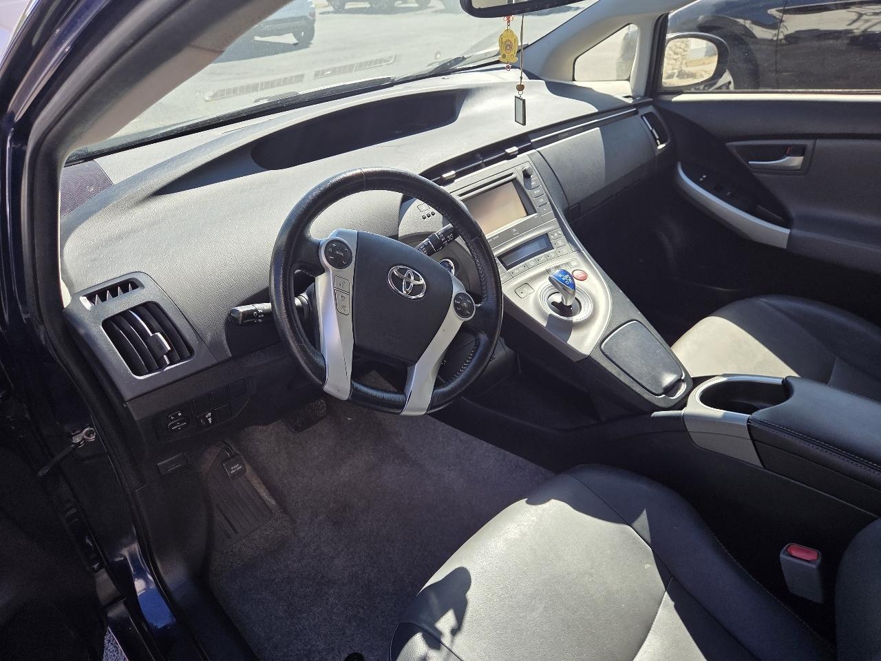 Toyota Prius Prius IV 2014