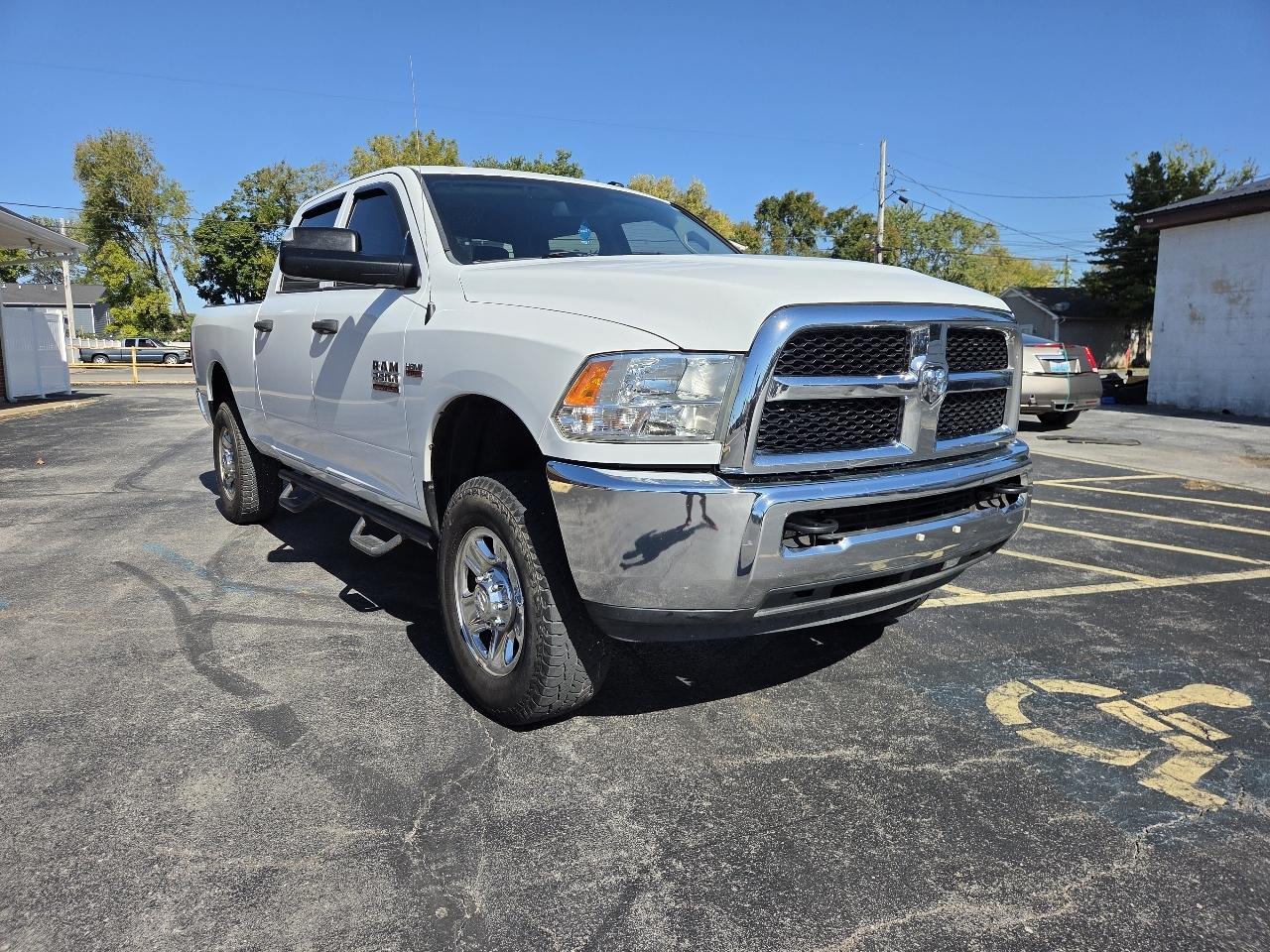 RAM 2500 Tradesman Crew Cab SWB 4WD 2015
