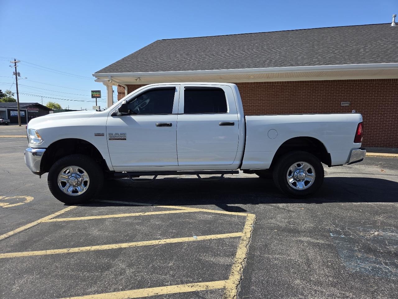 RAM 2500 Tradesman Crew Cab SWB 4WD 2015