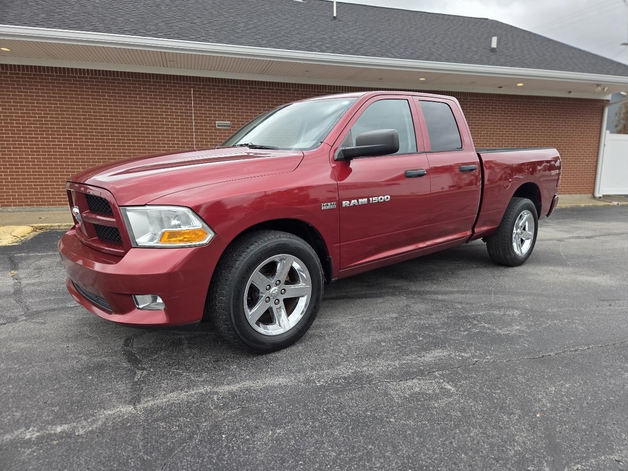 RAM 1500 ST Quad Cab 2WD 2012
