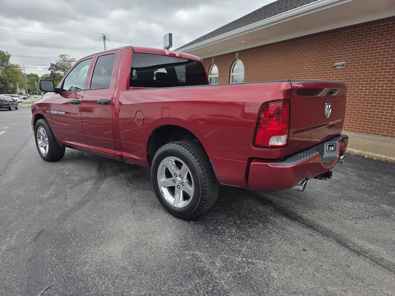RAM 1500 ST Quad Cab 2WD 2012