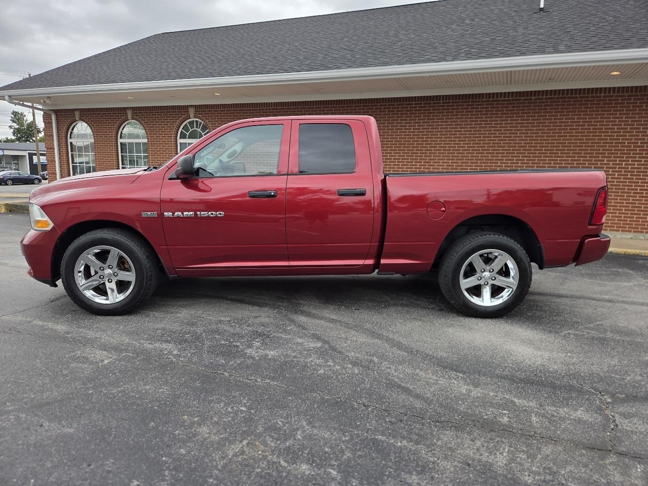 RAM 1500 ST Quad Cab 2WD 2012