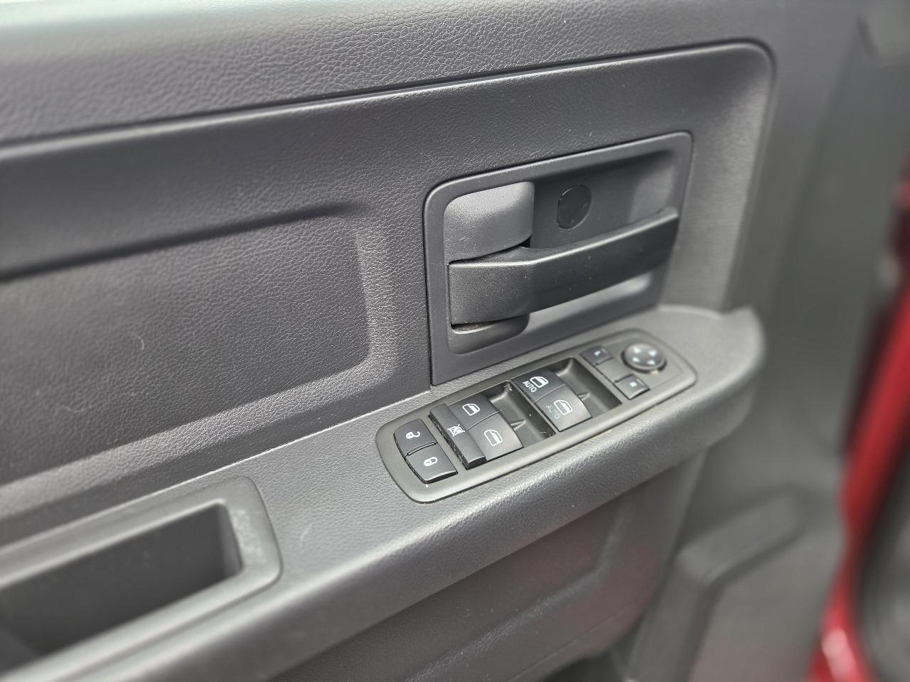 RAM 1500 ST Quad Cab 2WD 2012
