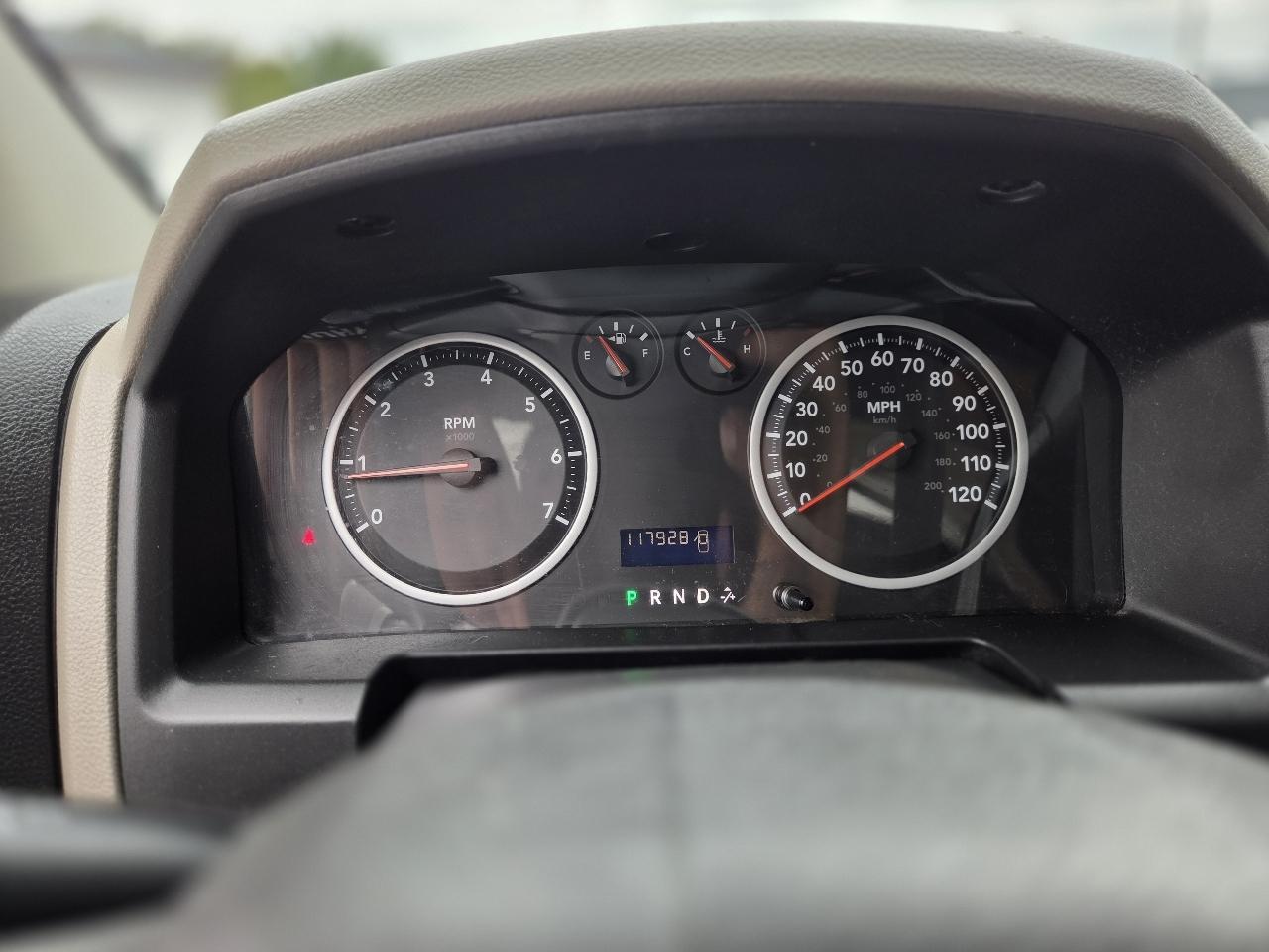 RAM 1500 ST Quad Cab 2WD 2012