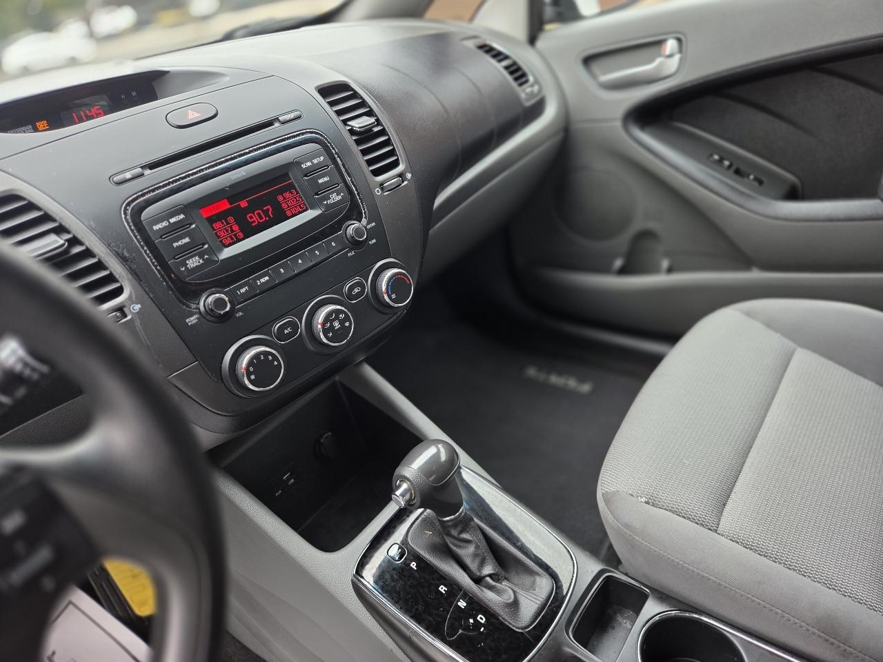 Kia Forte LX 6A 2017