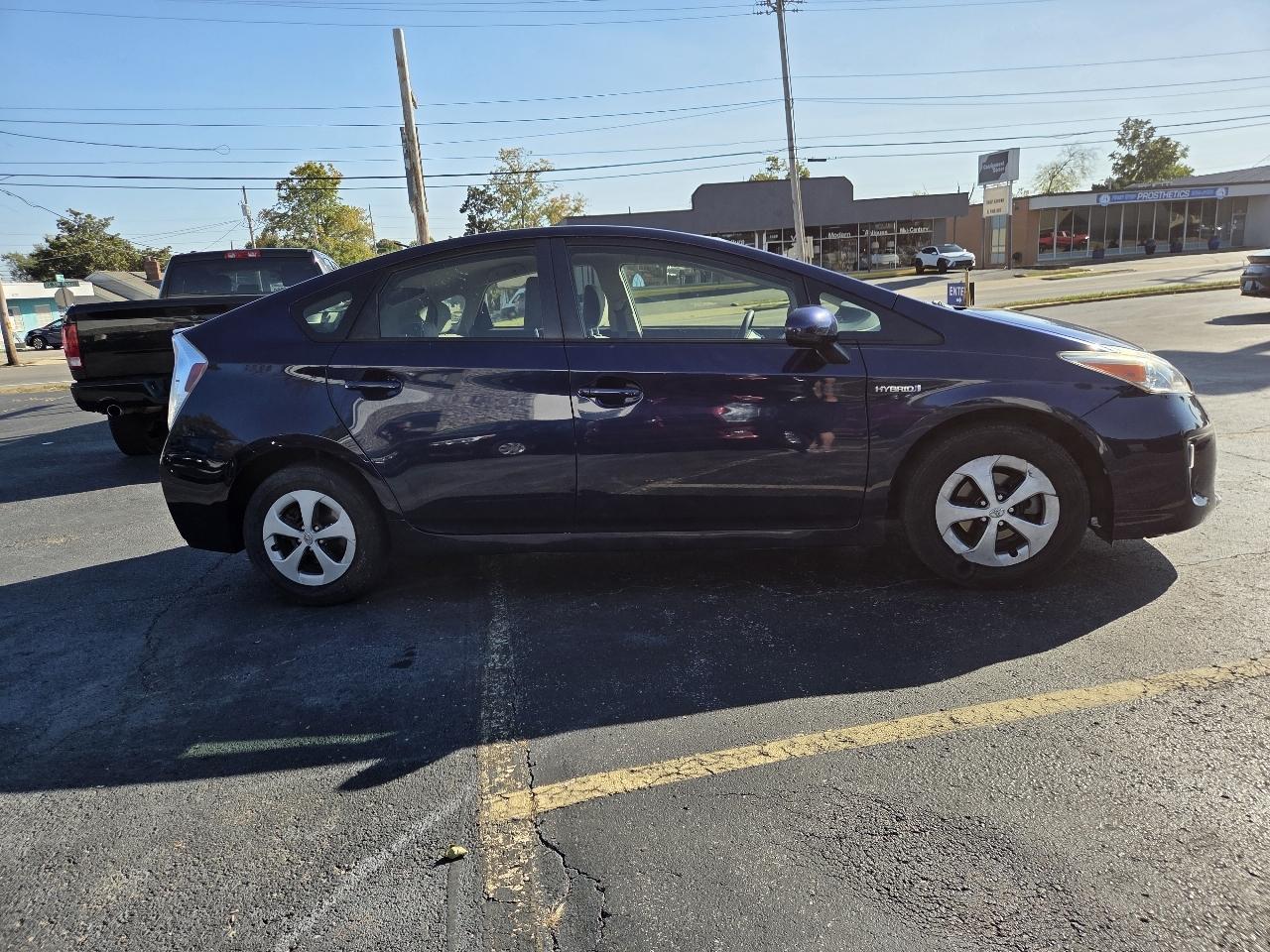 Toyota Prius Two 2015