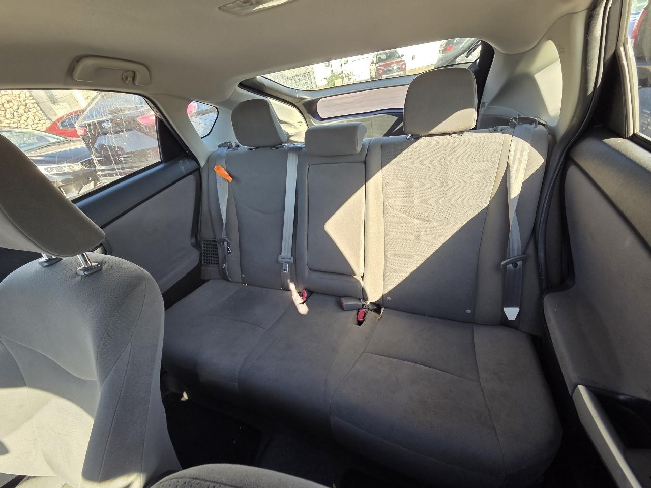 Toyota Prius Two 2015