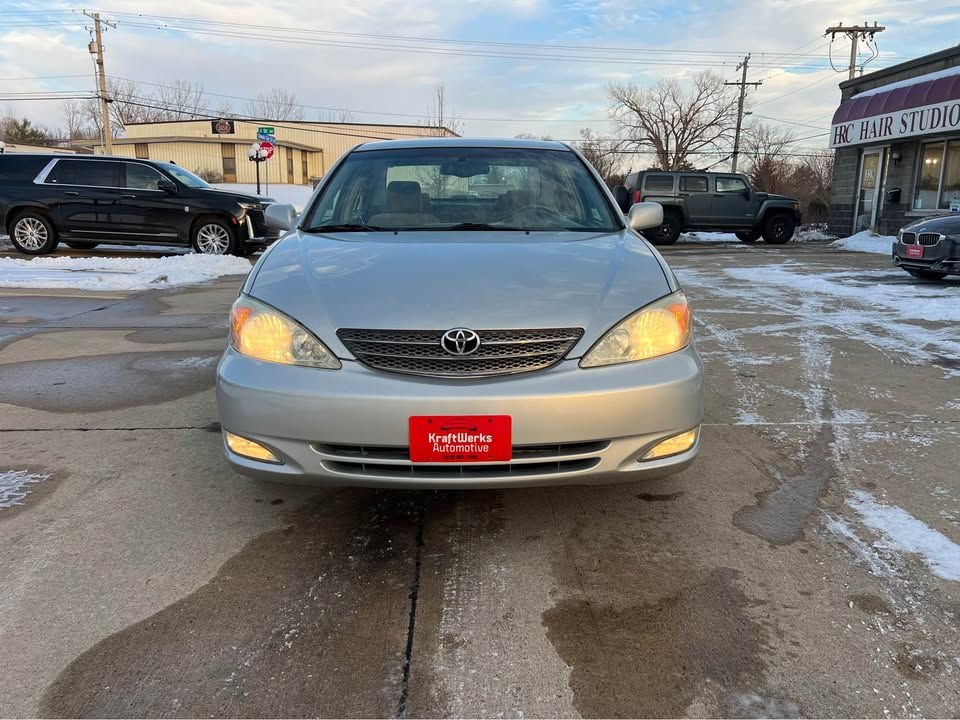 Toyota Camry LE 2003