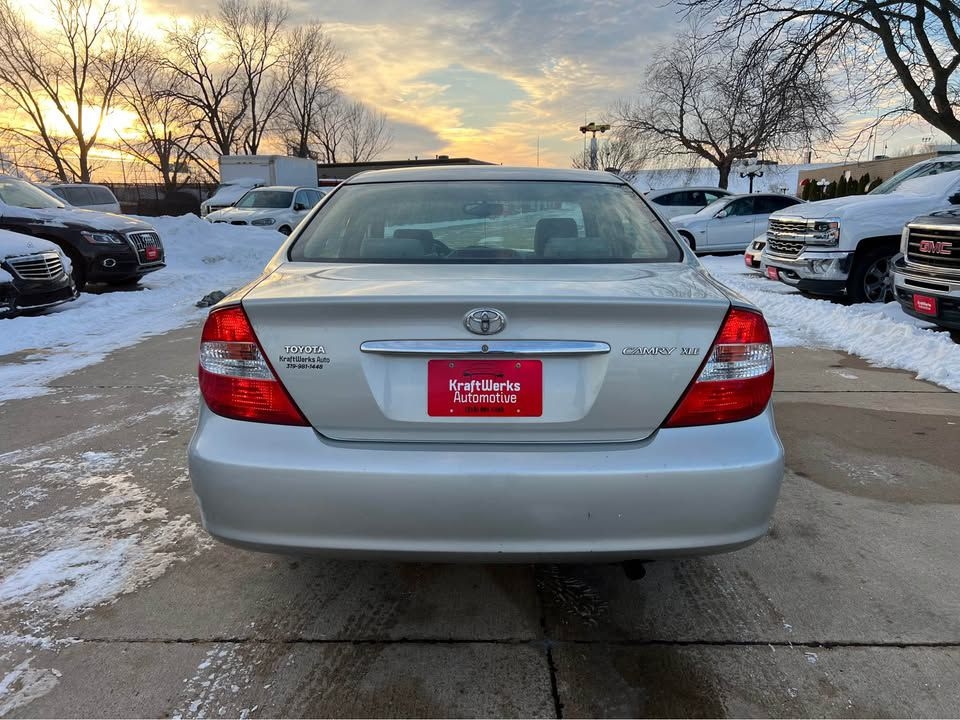 Toyota Camry LE 2003