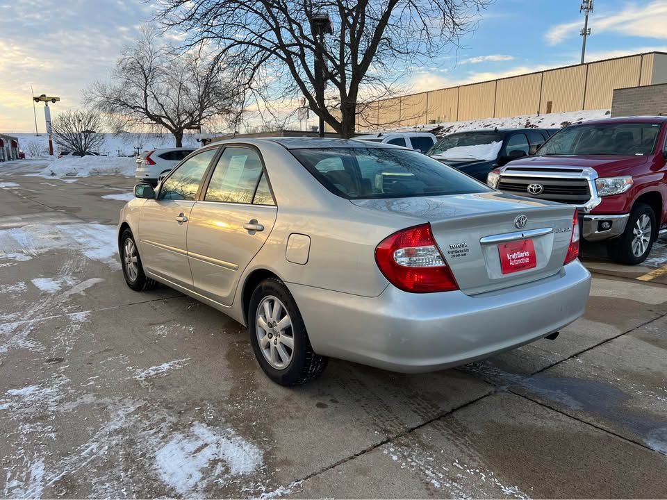 Toyota Camry LE 2003