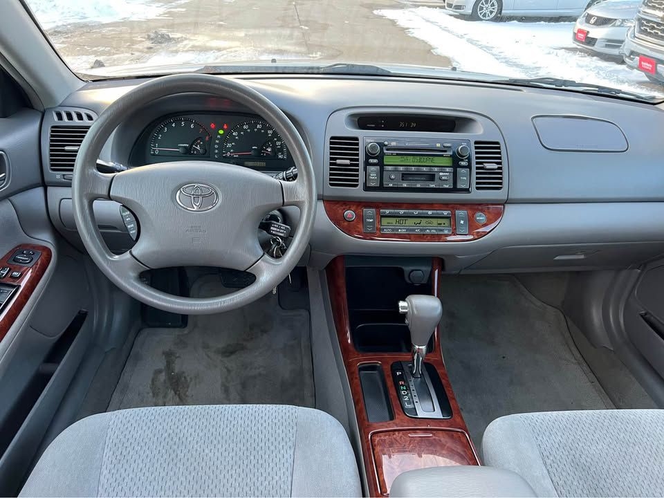 Toyota Camry LE 2003