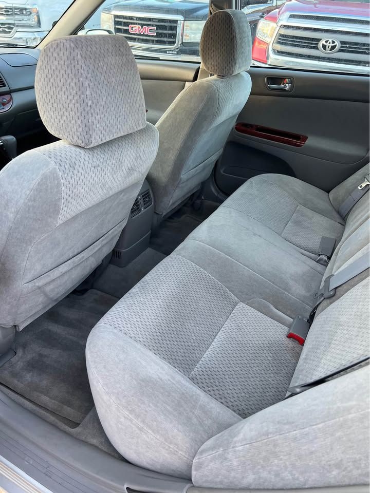 Toyota Camry LE 2003