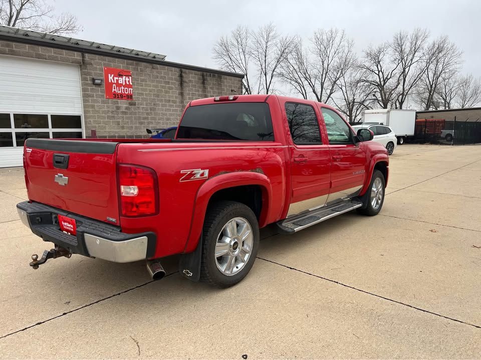 Chevrolet Silverado 1500 LTZ Crew Cab 4WD 2009