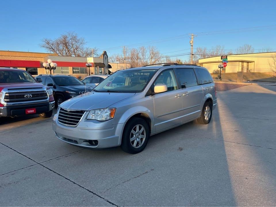 Chrysler Town & Country Touring 2010