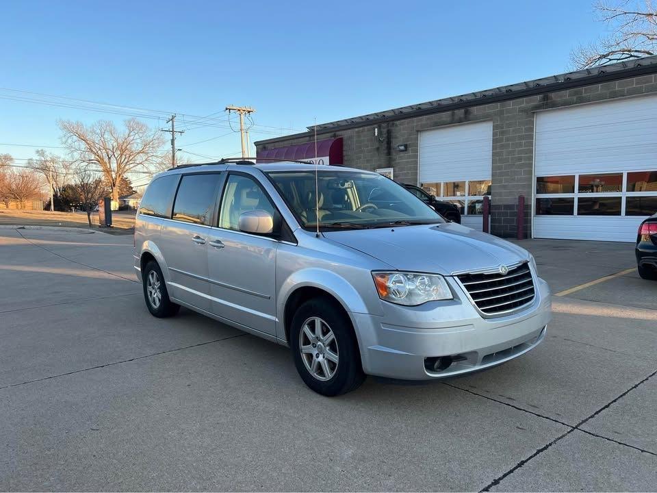 Chrysler Town & Country Touring 2010