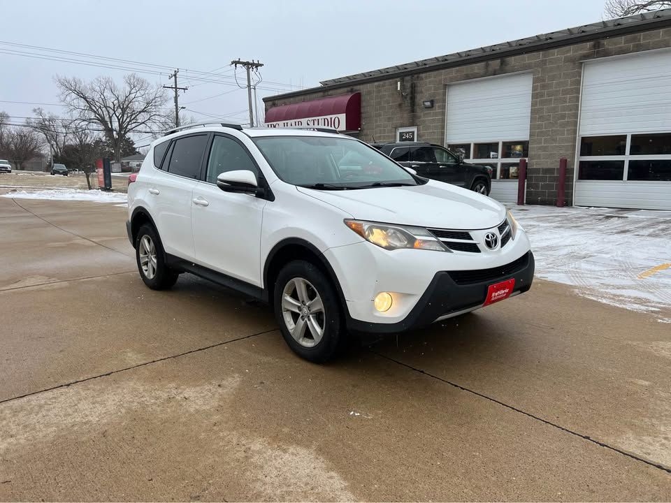 Toyota RAV4 XLE AWD 2014