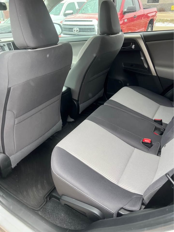 Toyota RAV4 XLE AWD 2014