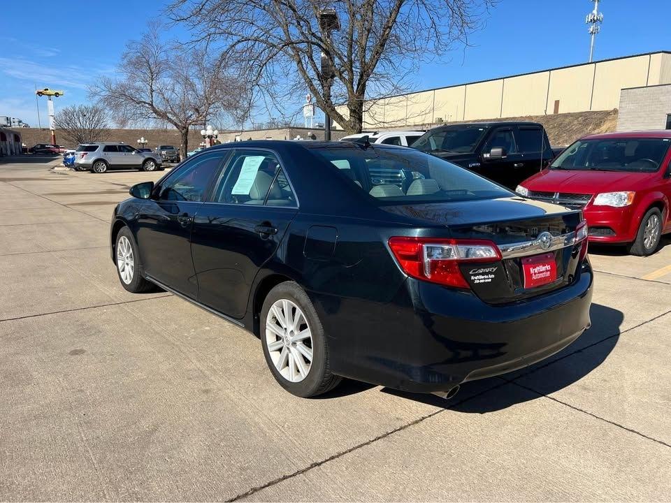 Toyota Camry SE V6 2012