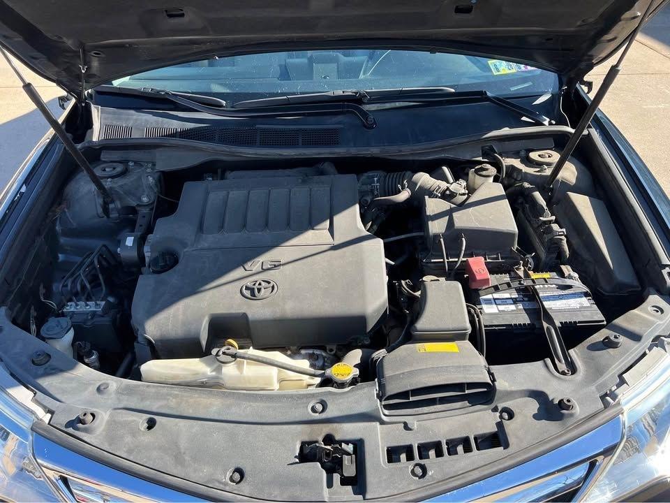 Toyota Camry SE V6 2012