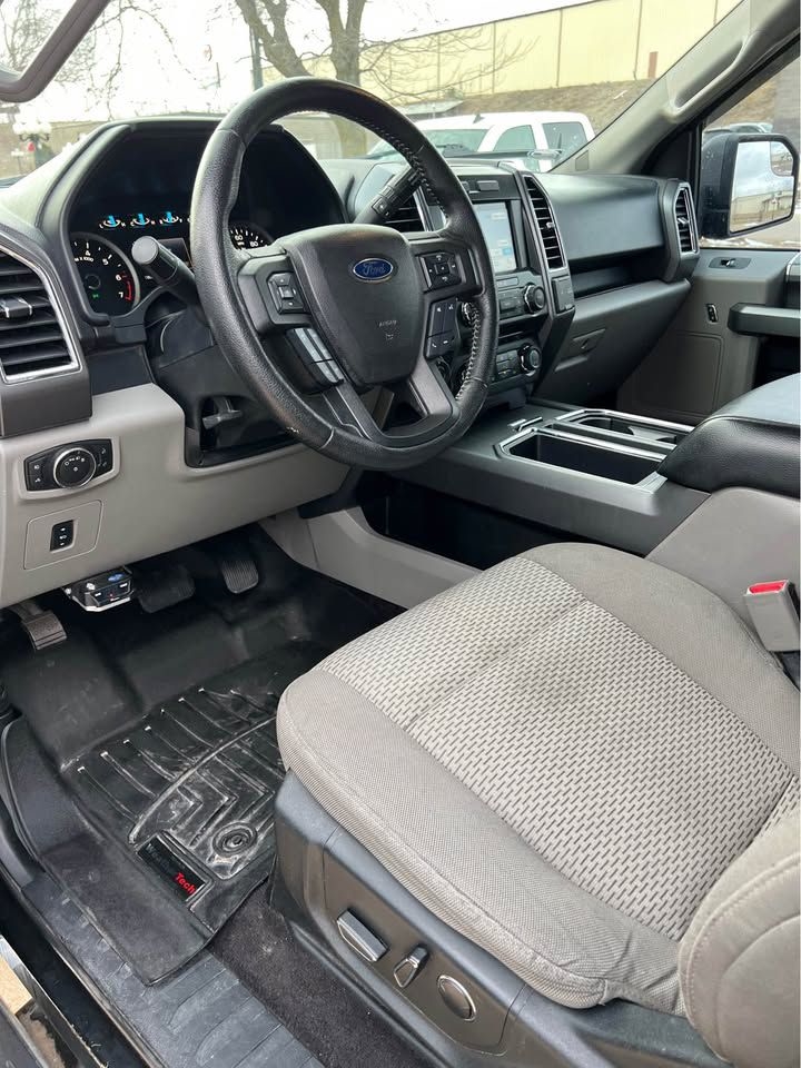 Ford F-150 XL SuperCrew 5.5-ft. Bed 4WD 2016