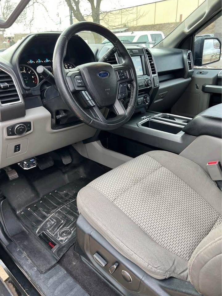 Ford F-150 XL SuperCrew 5.5-ft. Bed 4WD 2016