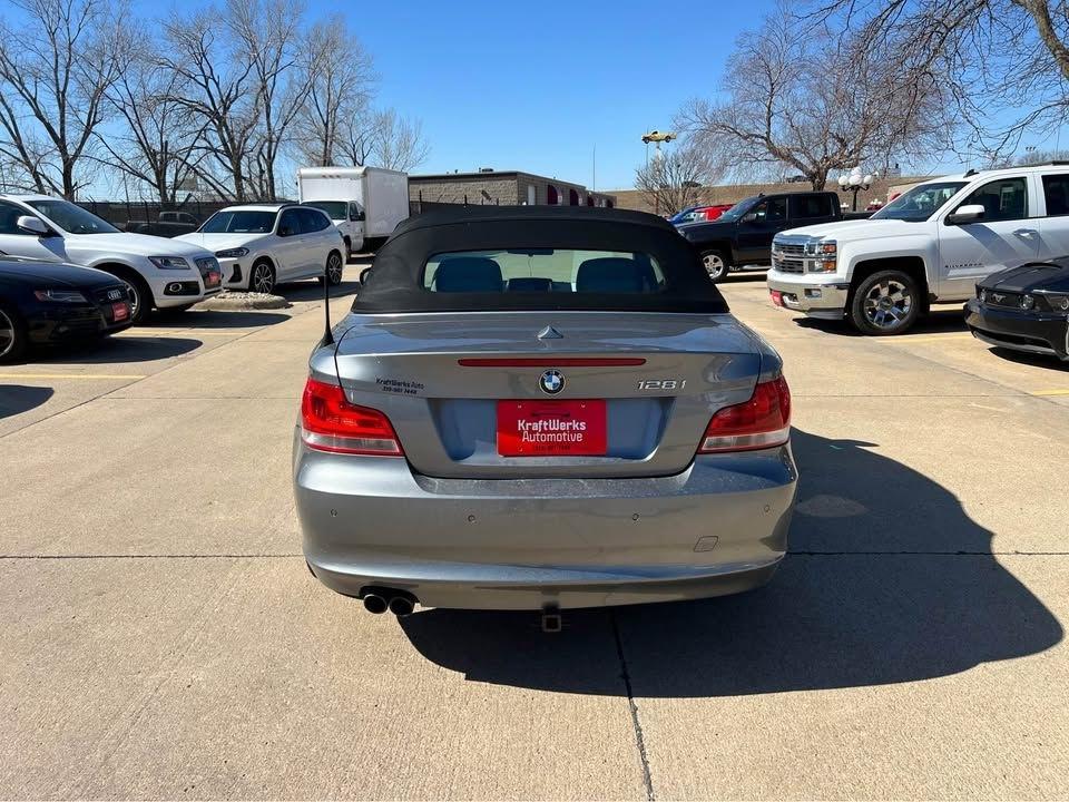 BMW 1-Series 128i Convertible 2013