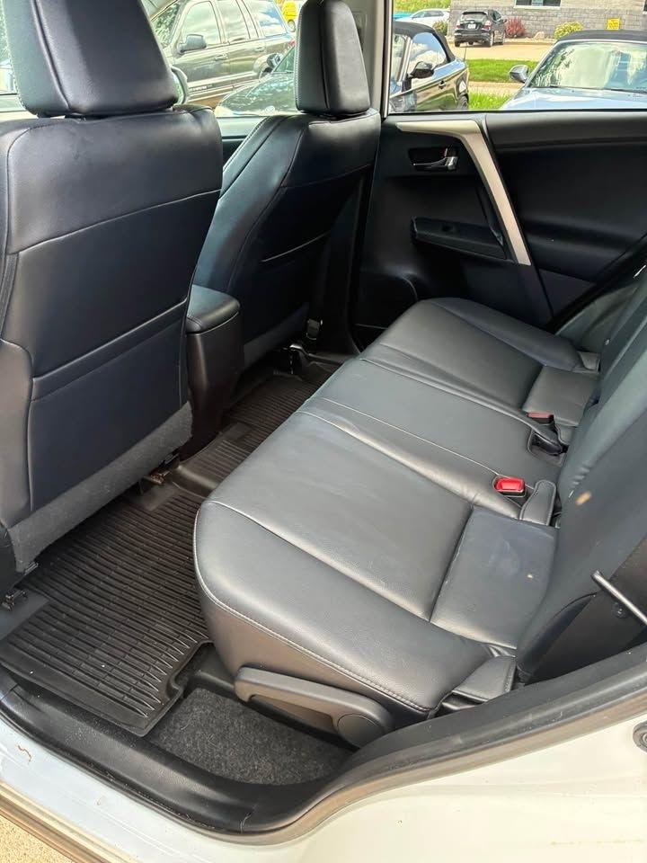 2014 Toyota RAV4 Limited - Photo 9